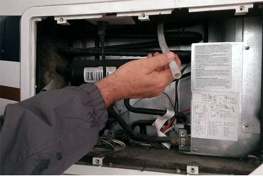 Прочистка слива (дренаж) холодильника в Электроуглах